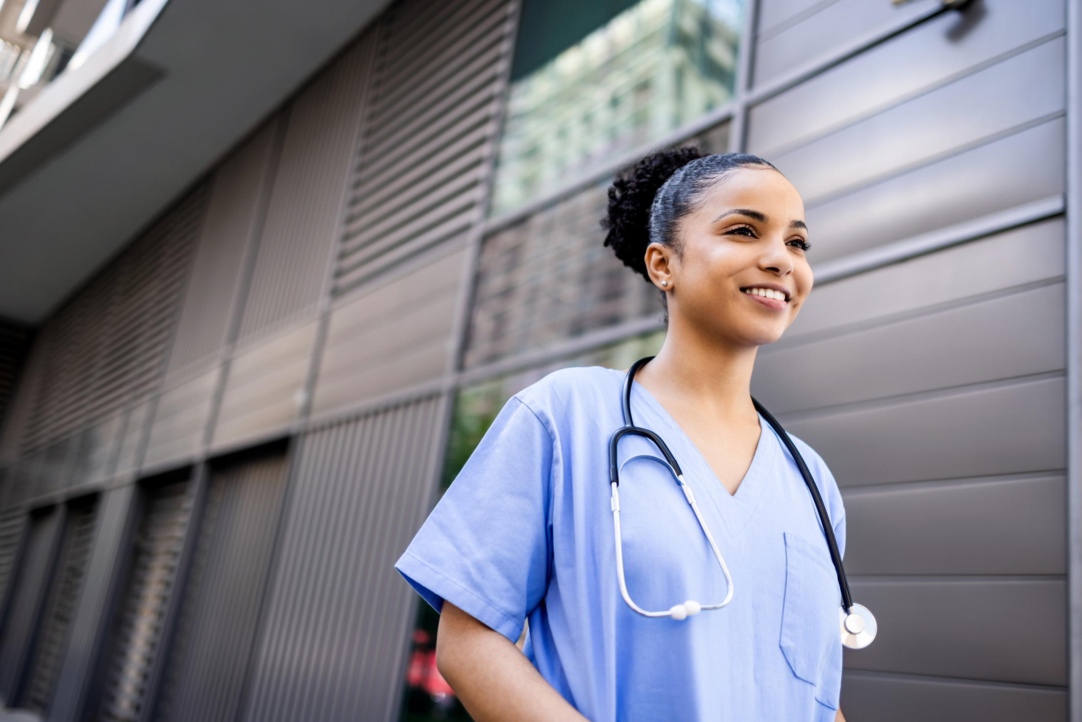 travel-nurse-agency-with-high-paying-jobs-american-mobile