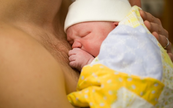 Celebrating Dads in the Delivery Room Celebrating Dads in the Delivery Room