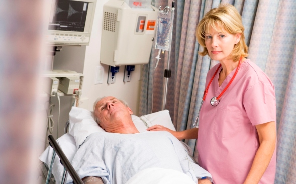 nurse_with_post_op_patient_589 nurse_with_post_op_patient_589
